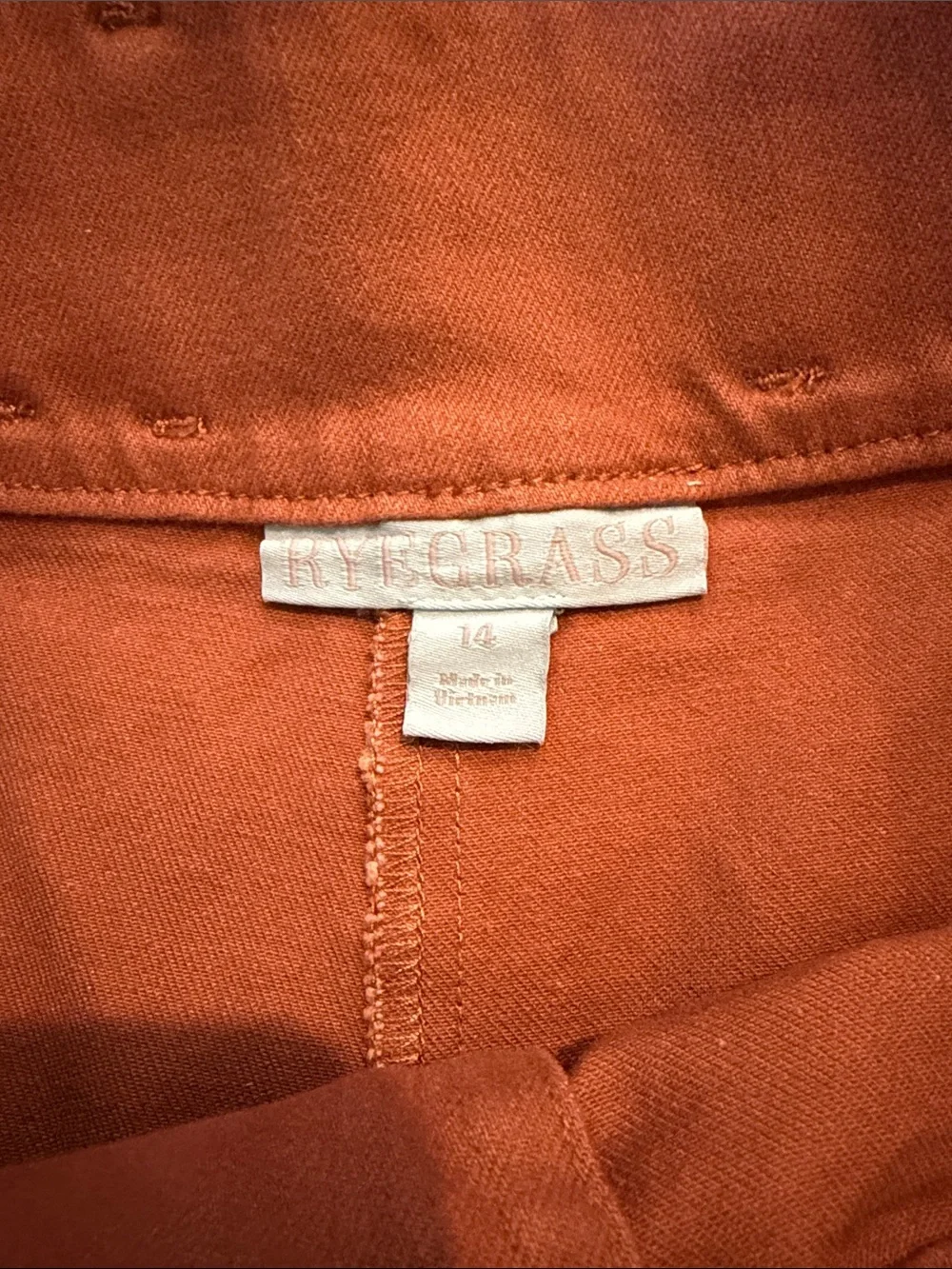 Women’s High-Waist Belted Rust Shorts